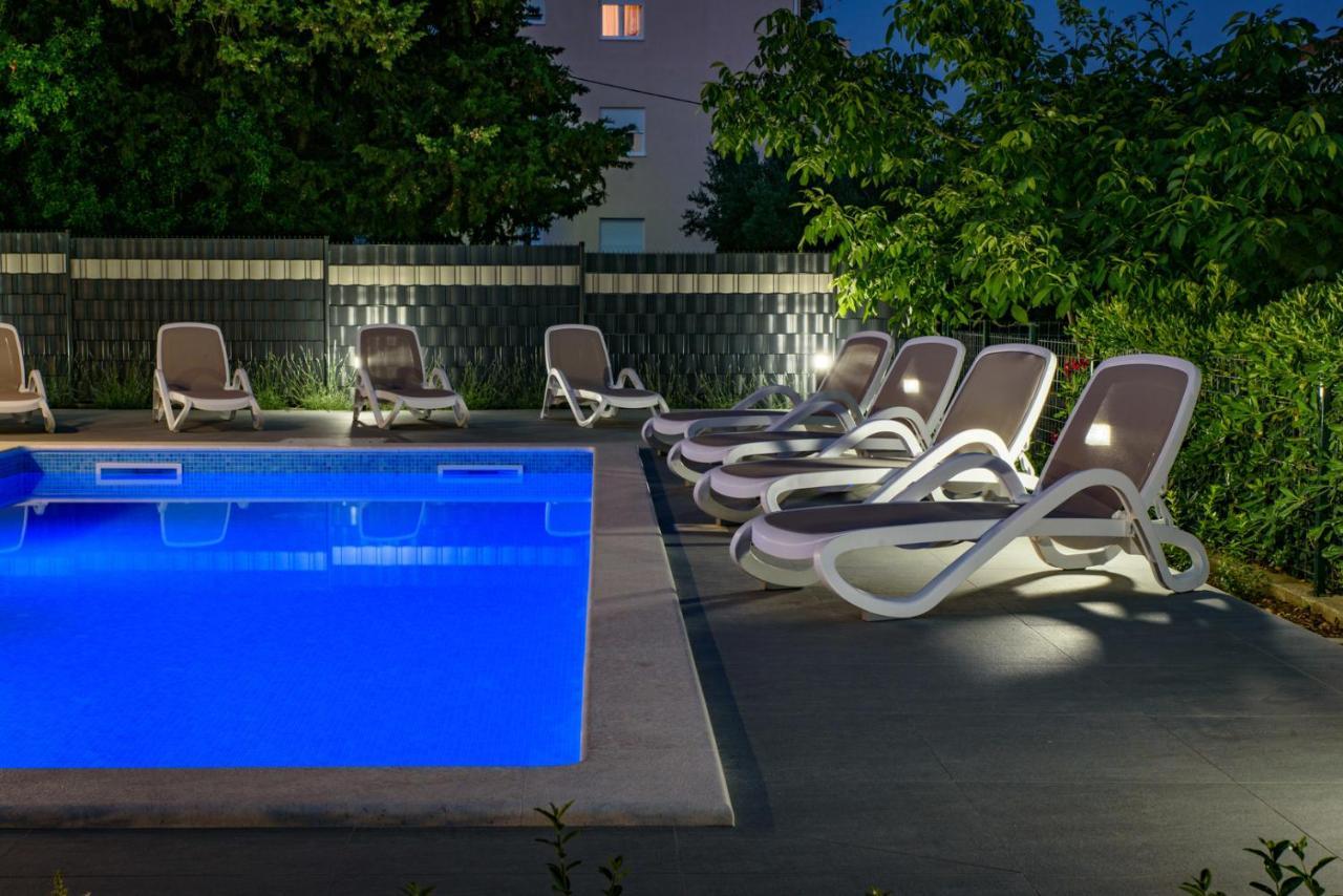 Seka Apartments With A Pool Kaštela Exterior foto
